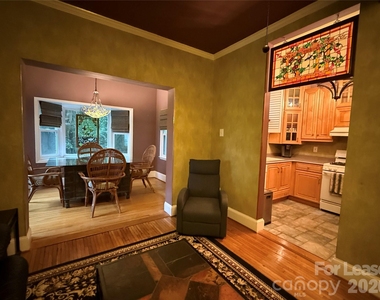 2501 Roswell Avenue - Photo Thumbnail 4