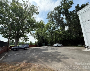 2501 Roswell Avenue - Photo Thumbnail 29