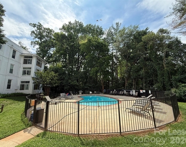 2501 Roswell Avenue - Photo Thumbnail 25