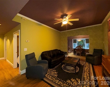 2501 Roswell Avenue - Photo Thumbnail 5