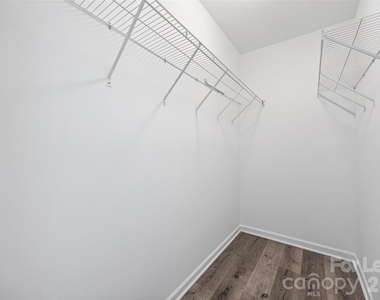 5194 Brooktree Drive - Photo Thumbnail 22