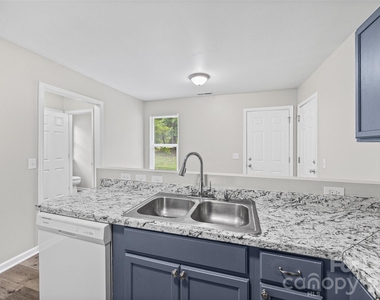 5194 Brooktree Drive - Photo Thumbnail 7