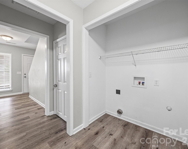5194 Brooktree Drive - Photo Thumbnail 11