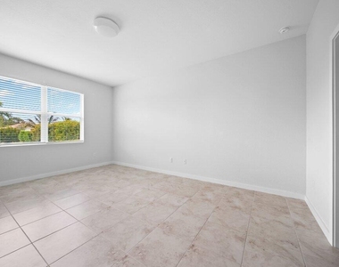 3521 Sw Blackberry Lane - Photo Thumbnail 14