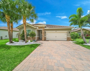 3521 Sw Blackberry Lane - Photo Thumbnail 7