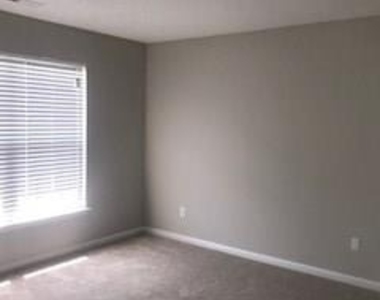 14128 Riding Hill Avenue - Photo Thumbnail 8
