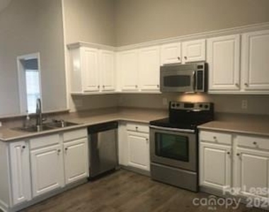 14128 Riding Hill Avenue - Photo Thumbnail 6