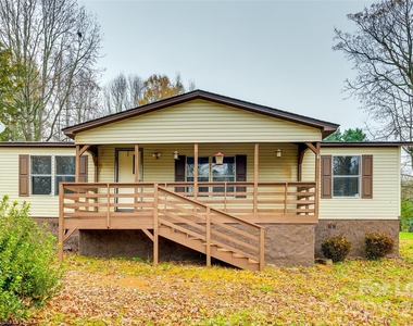 128 Summerglen Drive - Photo Thumbnail 1