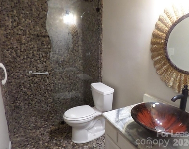 1109 E Morehead Street - Photo Thumbnail 11