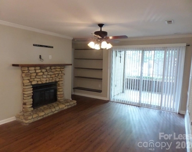 1109 E Morehead Street - Photo Thumbnail 3