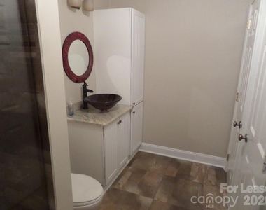 1109 E Morehead Street - Photo Thumbnail 9