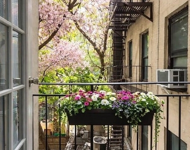 345 East 5th Street345 East 5th Street - Photo Thumbnail 2