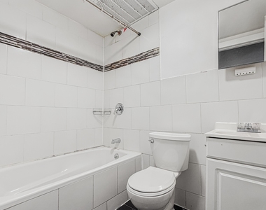 864 Hart Street - Photo Thumbnail 9
