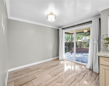 452 W Winnie Way - Photo Thumbnail 10
