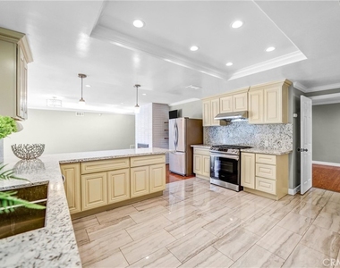 452 W Winnie Way - Photo Thumbnail 8