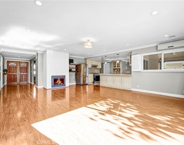 452 W Winnie Way - Photo Thumbnail 6