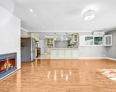 452 W Winnie Way - Photo Thumbnail 5