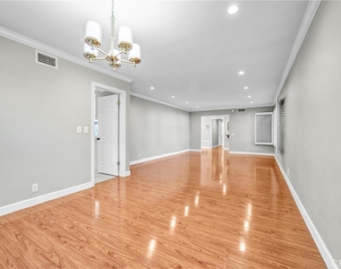 452 W Winnie Way - Photo Thumbnail 11