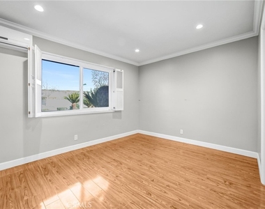 452 W Winnie Way - Photo Thumbnail 17