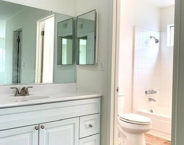 2659 E Harbor Boulevard - Photo Thumbnail 10