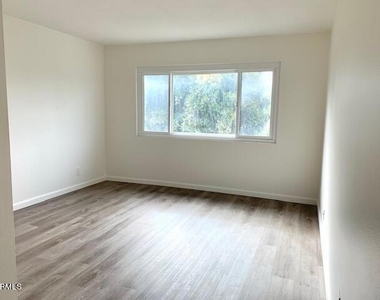 2659 E Harbor Boulevard - Photo Thumbnail 11