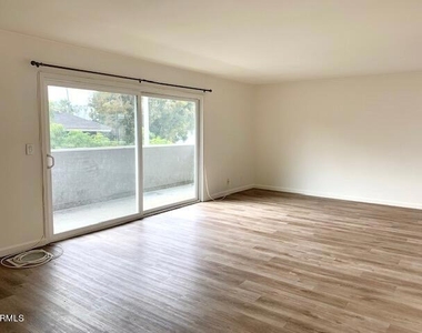 2659 E Harbor Boulevard - Photo Thumbnail 1