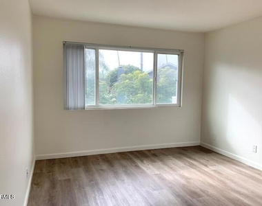 2659 E Harbor Boulevard - Photo Thumbnail 6