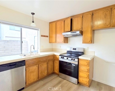 831 Windwood Drive - Photo Thumbnail 4
