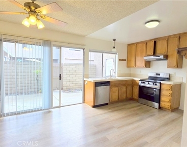 831 Windwood Drive - Photo Thumbnail 2