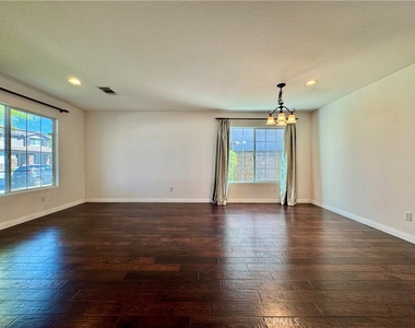16612 China Berry Court - Photo Thumbnail 5