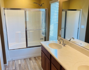 1351 Isabella Way - Photo Thumbnail 24
