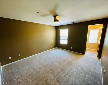 1351 Isabella Way - Photo Thumbnail 20