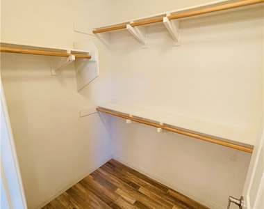1351 Isabella Way - Photo Thumbnail 25
