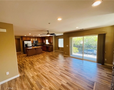 1351 Isabella Way - Photo Thumbnail 3