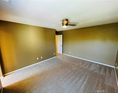 1351 Isabella Way - Photo Thumbnail 22