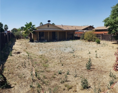 1964 W Oakland Avenue - Photo Thumbnail 11
