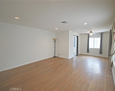 10622 Zelzah Avenue - Photo Thumbnail 4