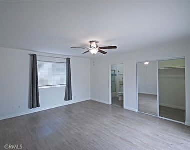10622 Zelzah Avenue - Photo Thumbnail 15