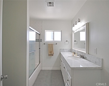 10622 Zelzah Avenue - Photo Thumbnail 20