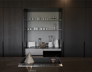 838 N Kings Road - Photo Thumbnail 15