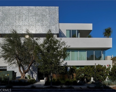 838 N Kings Road - Photo Thumbnail 20