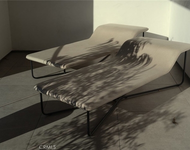 838 N Kings Road - Photo Thumbnail 7