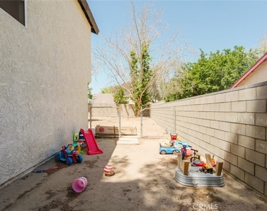 45041 Colleen Drive - Photo Thumbnail 20