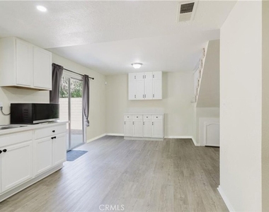 45041 Colleen Drive - Photo Thumbnail 3