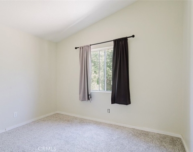 45041 Colleen Drive - Photo Thumbnail 11