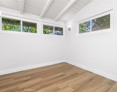 8341 Delco Avenue - Photo Thumbnail 13