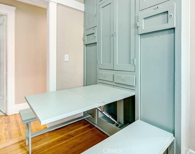 111 N Columbus Ave - Photo Thumbnail 7
