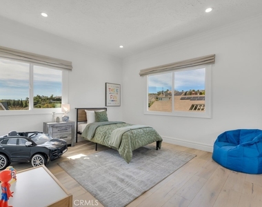 5952 Woodland View Drive - Photo Thumbnail 25