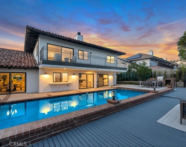 5952 Woodland View Drive - Photo Thumbnail 20