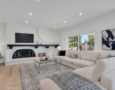 5952 Woodland View Drive - Photo Thumbnail 5
